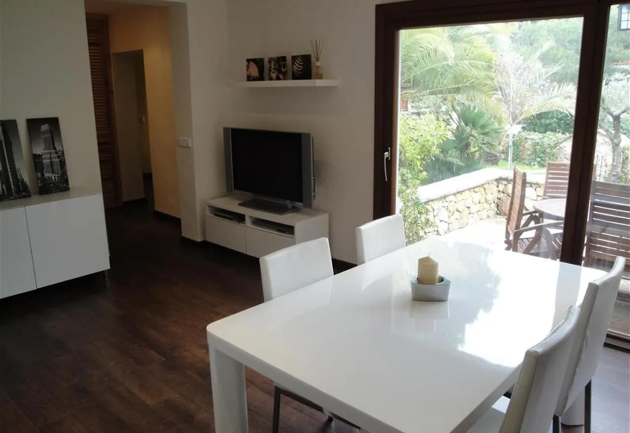 Villa Besides The Sea - 3 Bedrooms Tarragona Spain