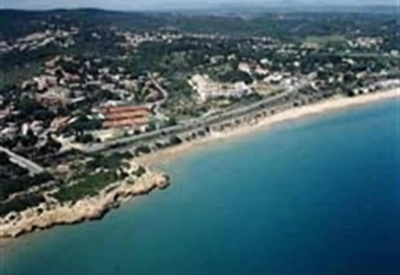 Villa Besides The Sea - 3 Bedrooms Tarragona