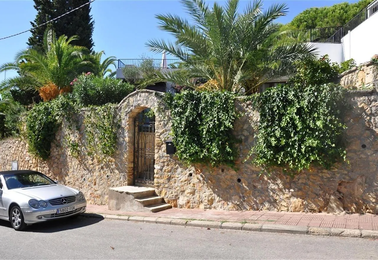 Villa Besides The Sea - 3 Bedrooms Tarragona Spain
